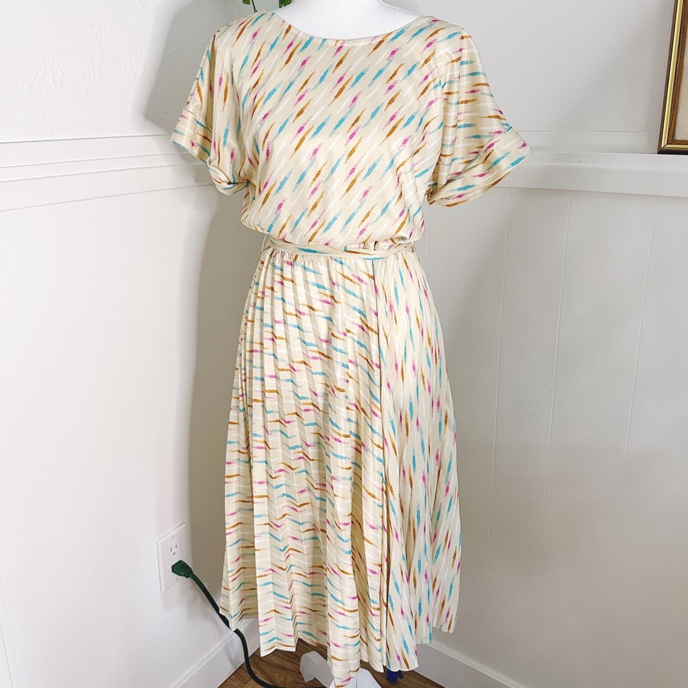 Vintage Cream Midi Dress with Multicolor Brushstroke Print